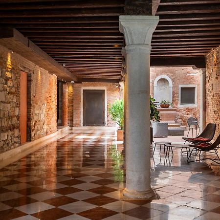Palazzo Morosini Degli Spezieri - Lifestyle Apartments Венеция Экстерьер фото
