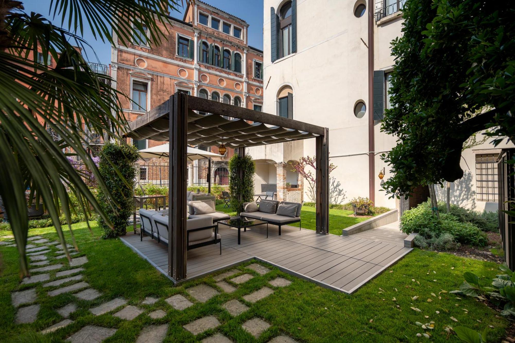 Palazzo Morosini Degli Spezieri - Lifestyle Apartments Венеция Экстерьер фото