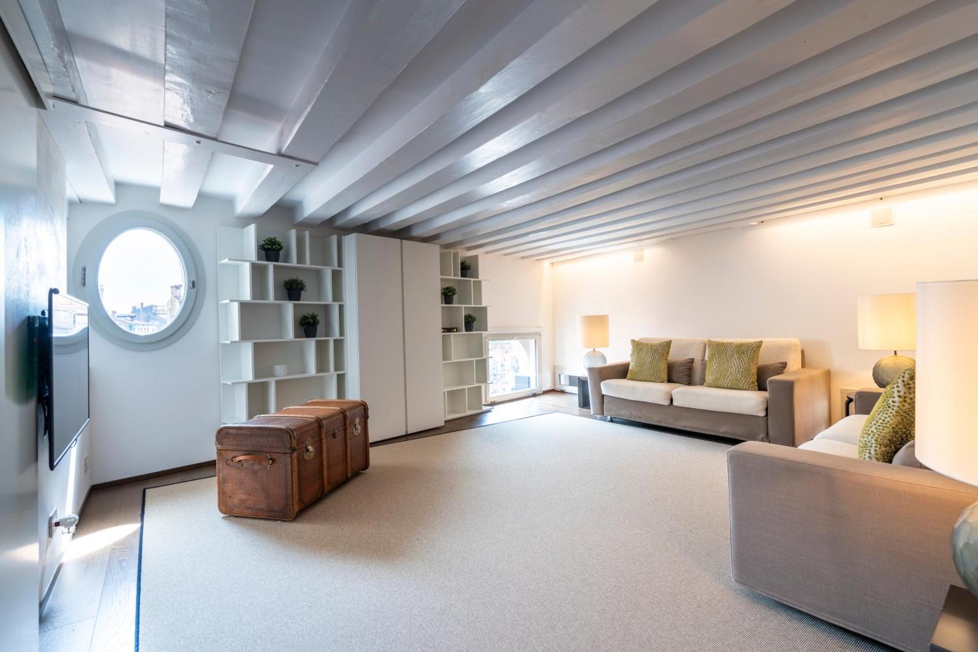 Palazzo Morosini Degli Spezieri - Lifestyle Apartments Венеция Экстерьер фото