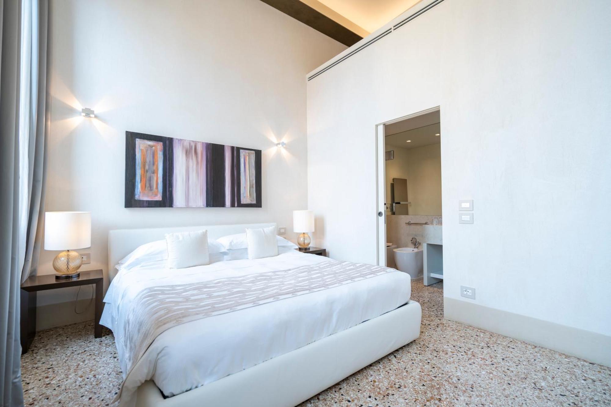 Palazzo Morosini Degli Spezieri - Lifestyle Apartments Венеция Экстерьер фото