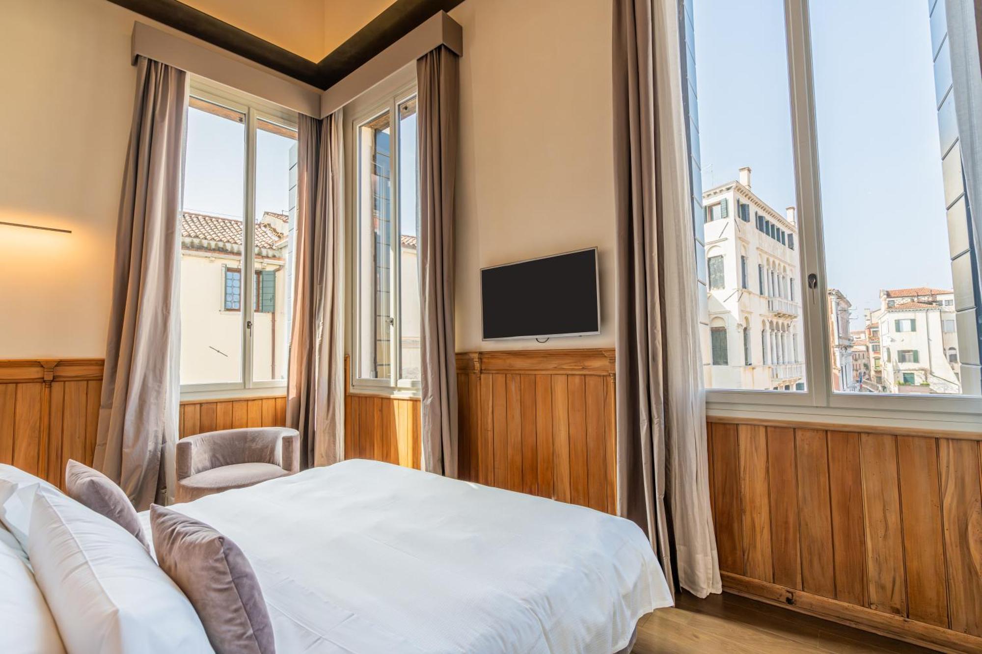Palazzo Morosini Degli Spezieri - Lifestyle Apartments Венеция Экстерьер фото