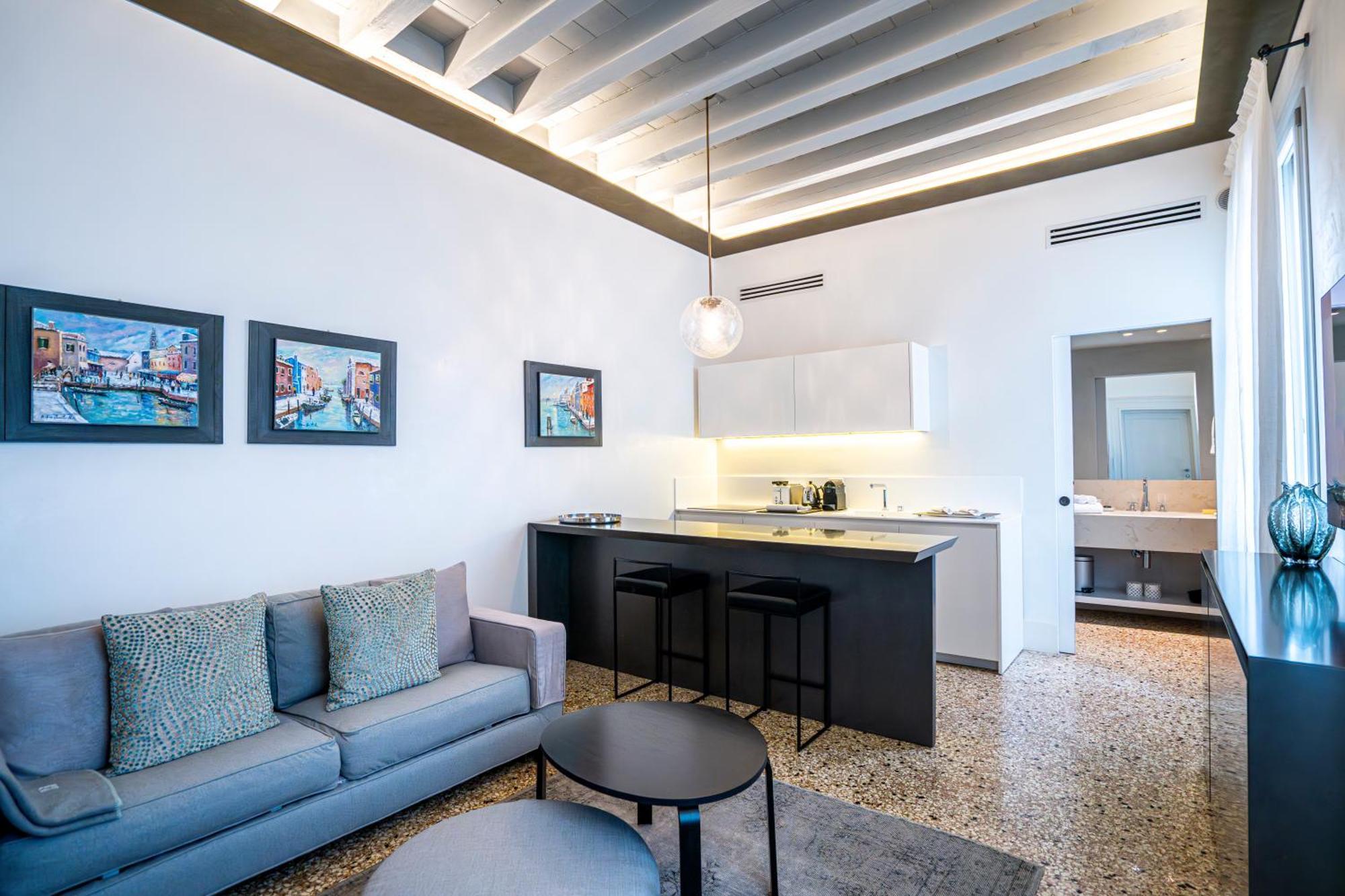 Palazzo Morosini Degli Spezieri - Lifestyle Apartments Венеция Экстерьер фото