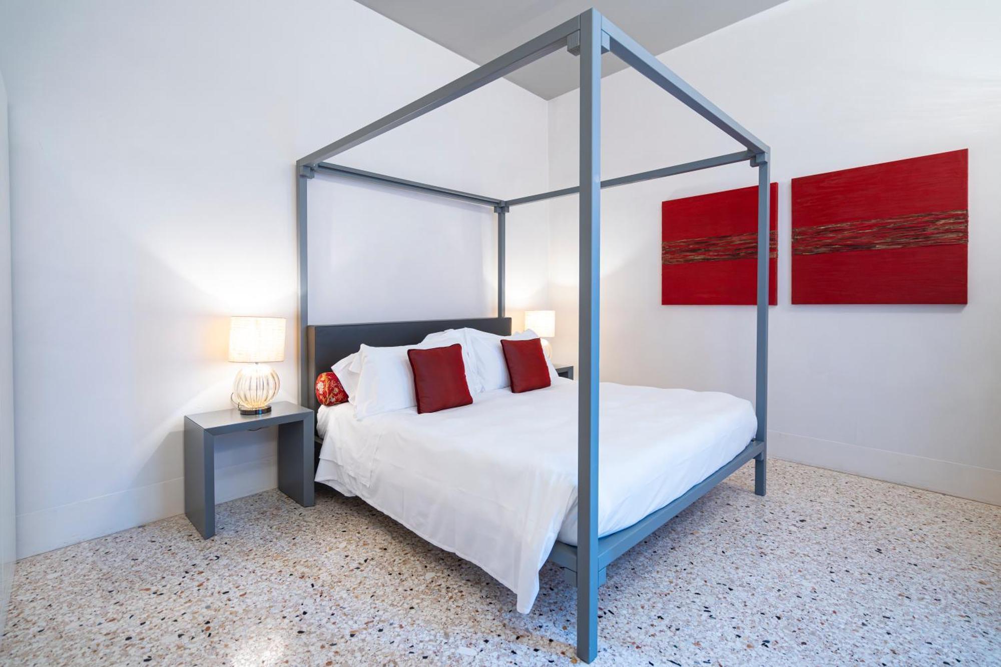 Palazzo Morosini Degli Spezieri - Lifestyle Apartments Венеция Экстерьер фото